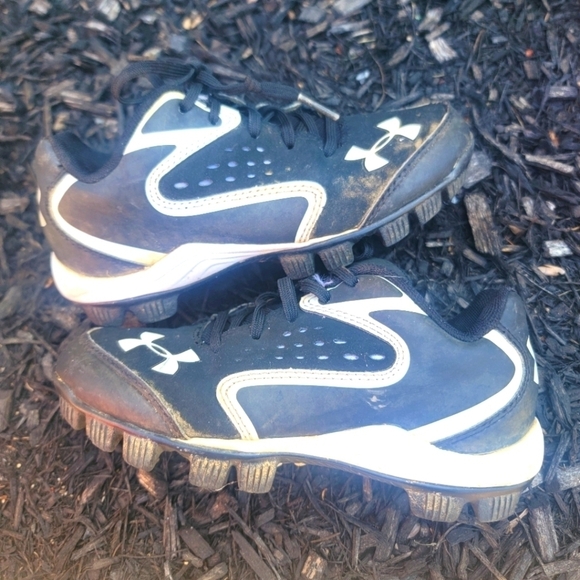 Under Armour Baseball Spikes 13 - Picture 1 of 5